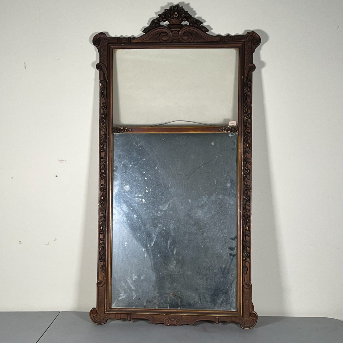 ANTIQUE GLASS & MIRROR