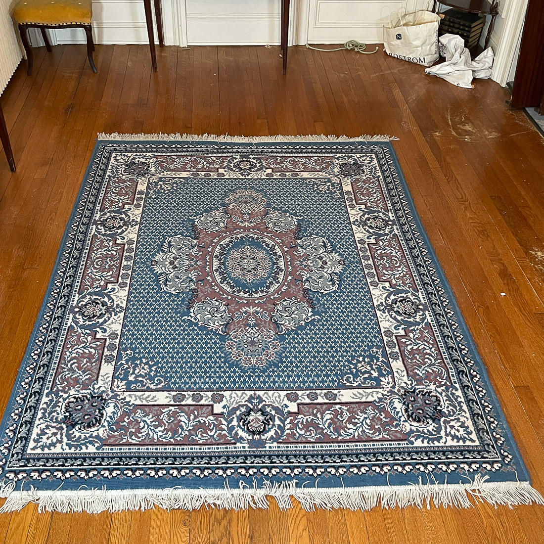 FRENCH STYLE AREA RUG