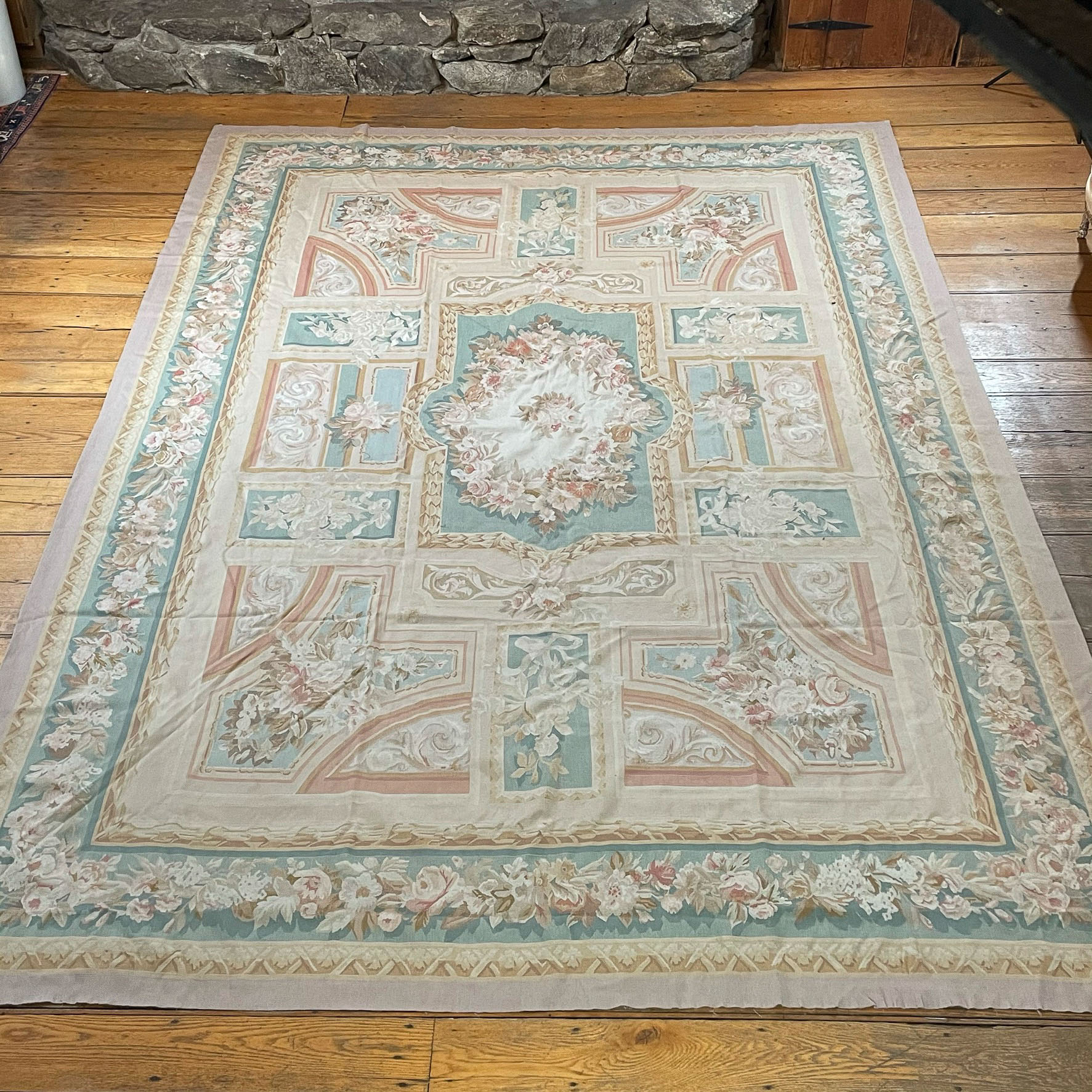 FRENCH STYLE WOVEN AUBUSSON CARPET