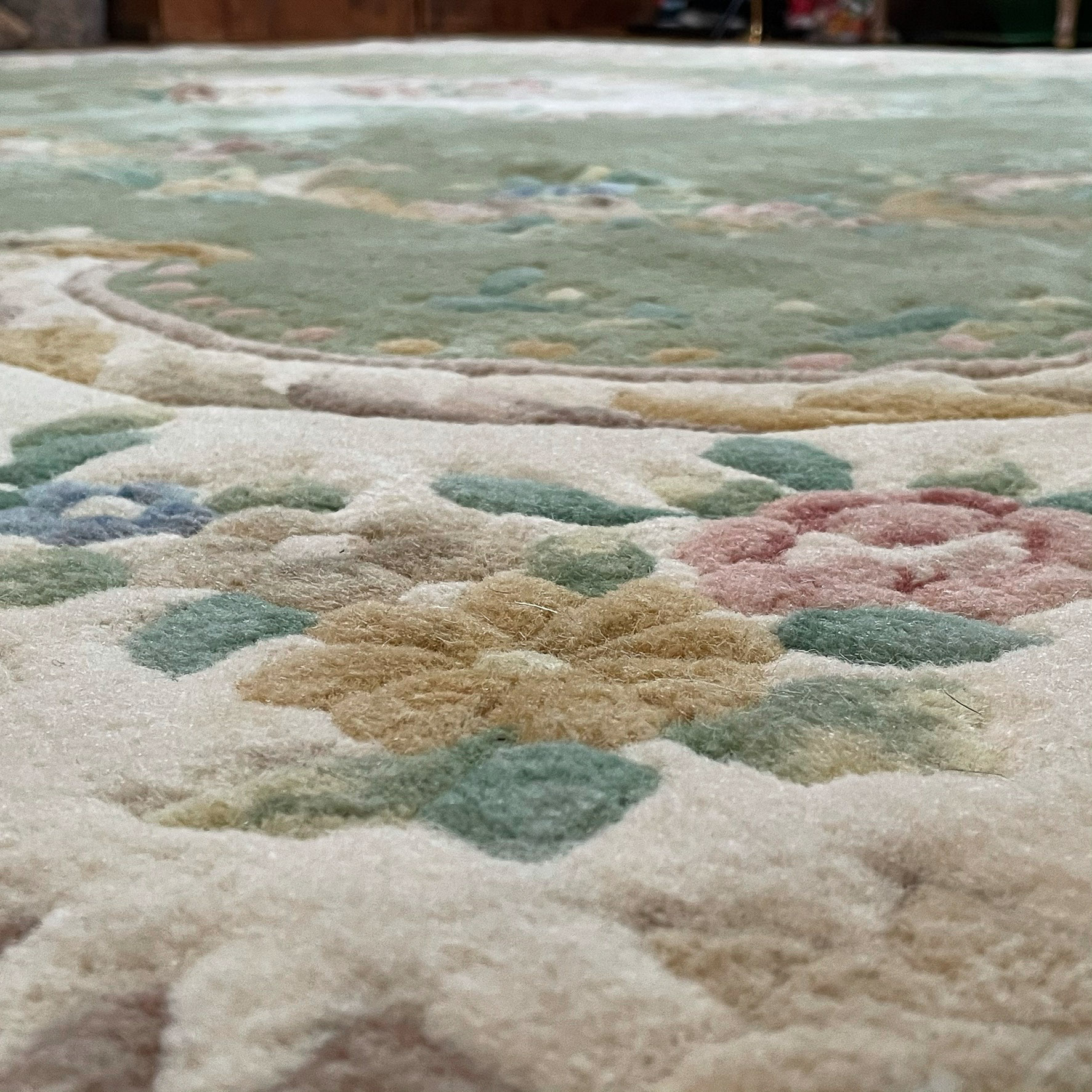 GREEN HANDMADE FRENCHSTYLE SCULPTED CARPET